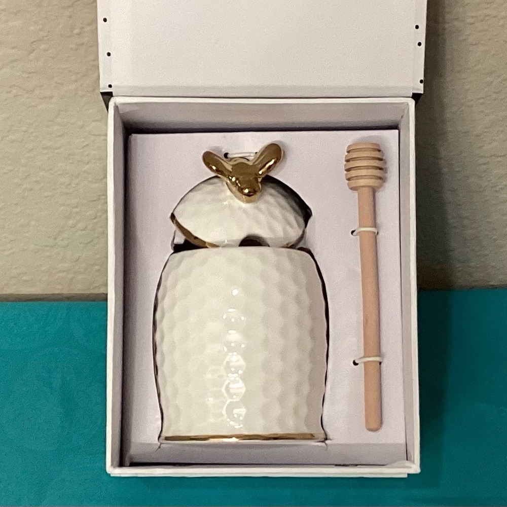 Milano White and Gold Honey Bee Jar with Dipper Set
